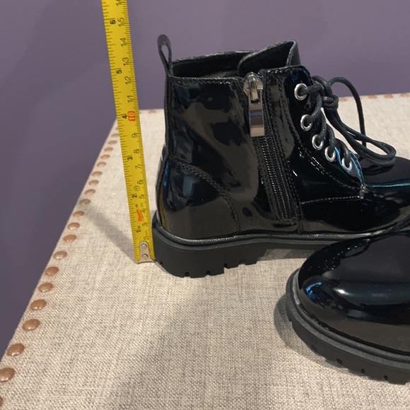 🎈SOLD🎈Shein Kids Patent Combat Boots - Picture 4 of 5